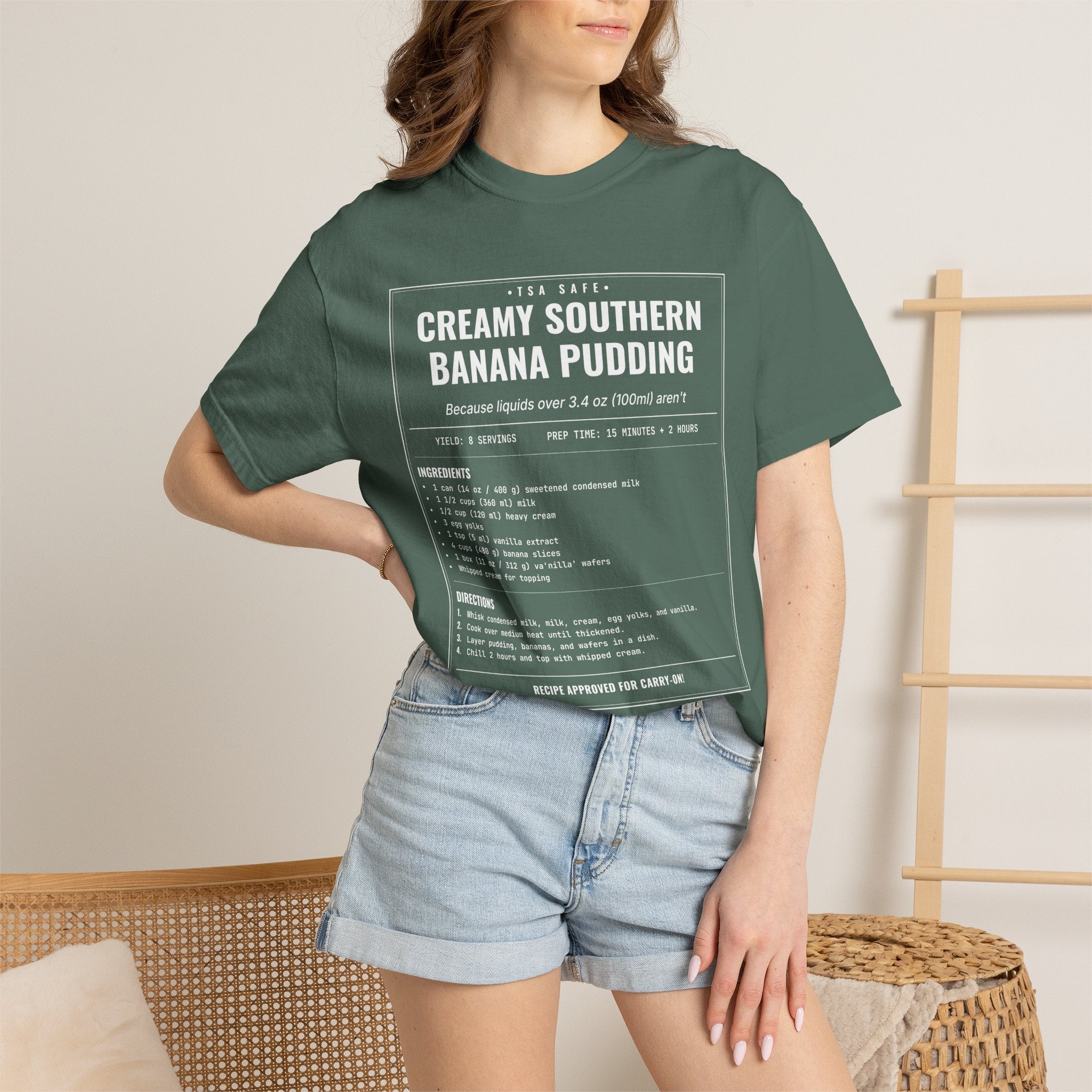 Creamy Southern Banana Pudding | Vintage Recipe Card T-Shirt — White Ink